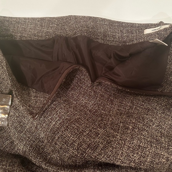 Chocolate Brown Skirt Vintage with Medallion Accent & Pom-Pom Trim Sz 8 - Picture 7 of 10